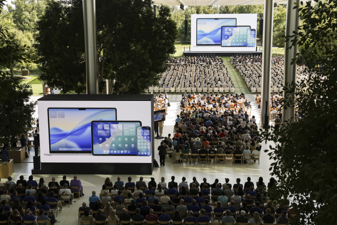 USA APPLE WWDC KEYNOTE <YONHAP NO-0535> (EPA)
