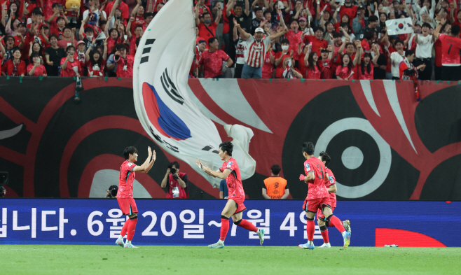 기뻐하는 대한민국<YONHAP NO-5202>