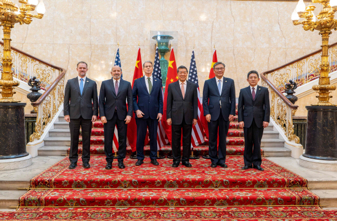 US-CHINA-UK-DIPLOMACY-TRADE-TARIFF