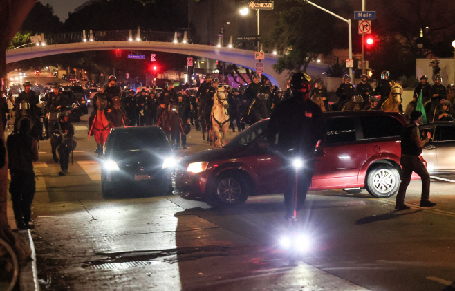 USA-MIGRATION/PROTEST-LOS ANGELES