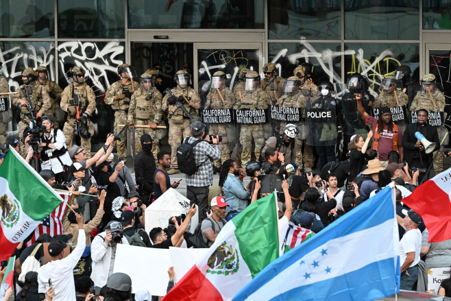 US-POLITICS-IMMIGRATION-PROTEST