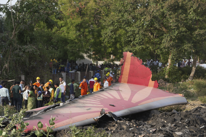 APTOPIX India Plane Crash <YONHAP NO-6403> (AP)
