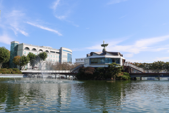 원광대학교 33