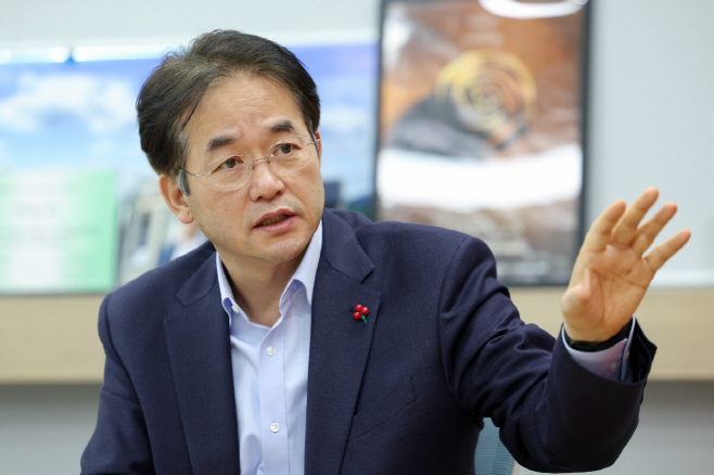 노후계획도시정비를 위해 분주한 이동환 고양시장/고양시