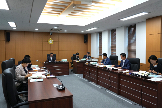 0616 제246회 제1차 정례회 제2차 예결위 보도자료 사진