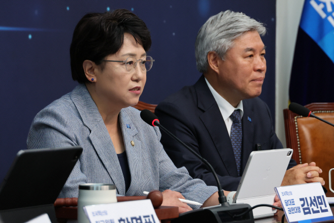 발언하는 김선민 당대표 권한대행<YONHAP NO-2617>