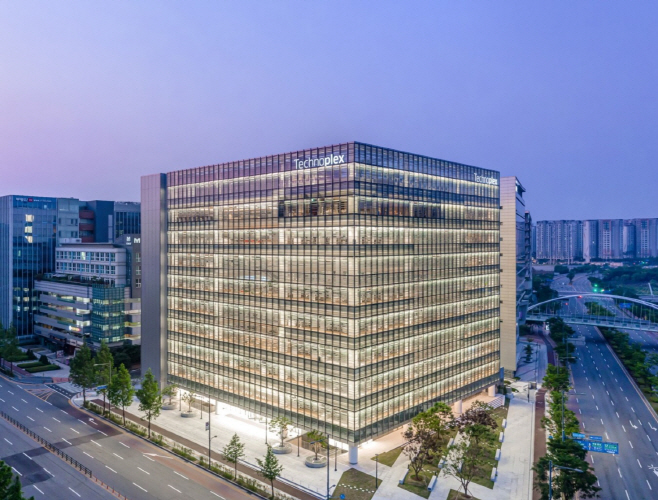 [사진자료] 한국앤컴퍼니그룹 본사 테크노플렉스(Technoplex) 외관 (1)