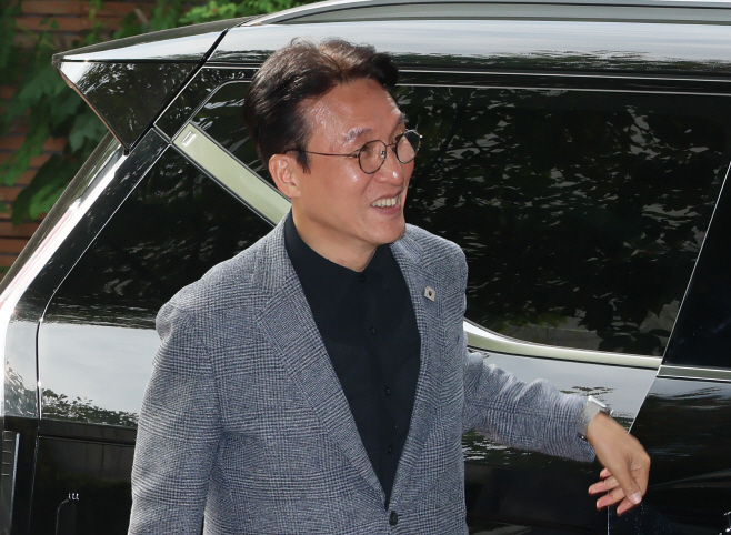 김민석 국무총리 후보자 출근<YONHAP NO-3667>