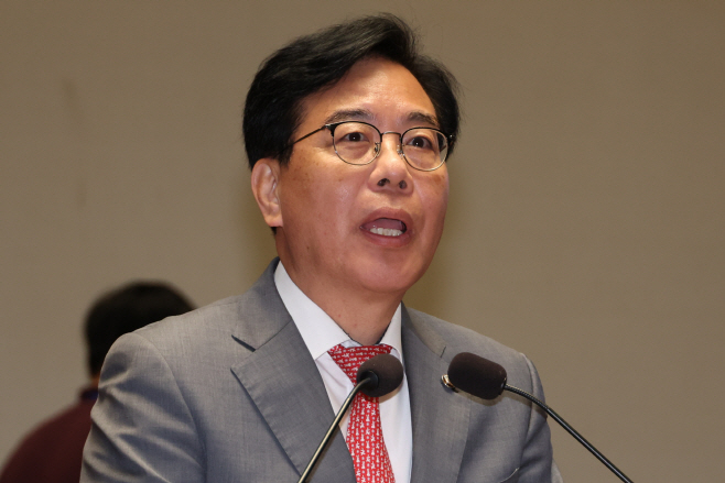 발언하는 송언석 원내대표<YONHAP NO-2143>