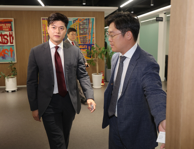 대한변협 방문한 김용태 비상대책위원장<YONHAP NO-2989>