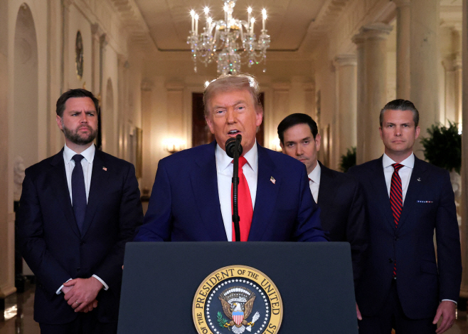 US-IRAN-ISRAEL-CONFLICT-TRUMP