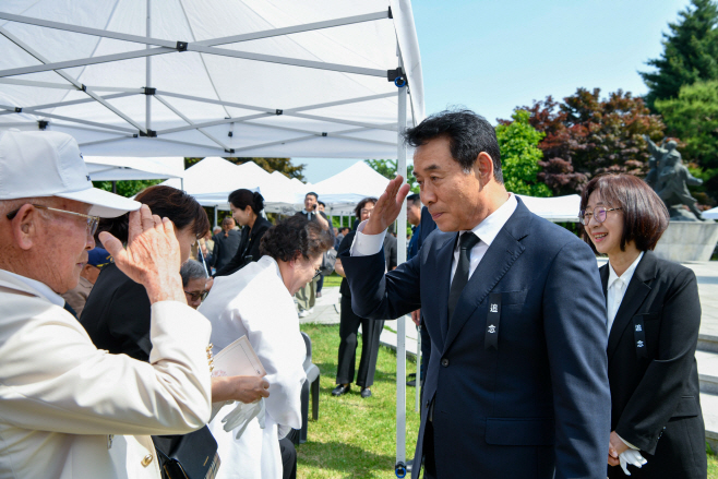 1-1. 모두가 함께하는 보훈문화, 포천시가 이끈다! (250606 현충일 추념식)