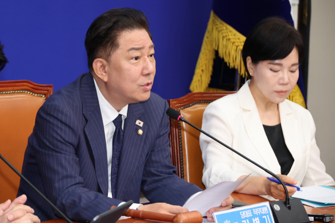 발언하는 김병기 직무대행<YONHAP NO-3922>