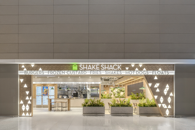 [SPC보도자료] 쉐이크쉑 인천공항 제2터미널점 오픈