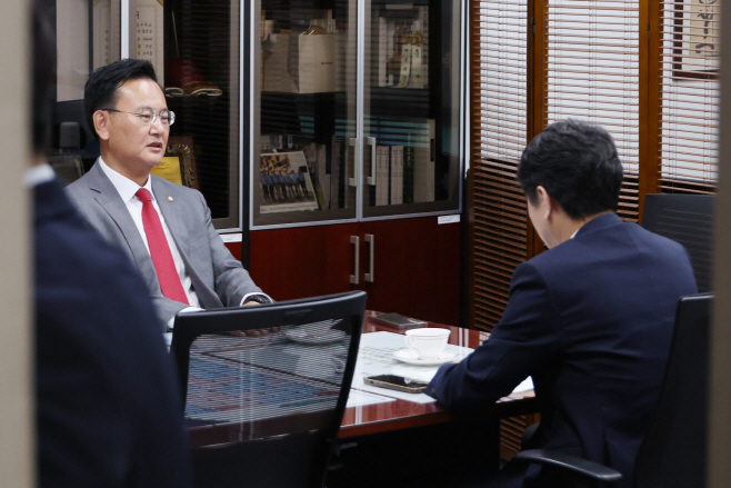 양당 원내수석 회동<YONHAP NO-5250>