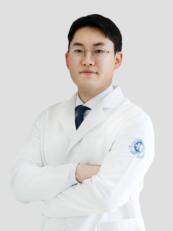 척추센터 이상협 척추연구소장