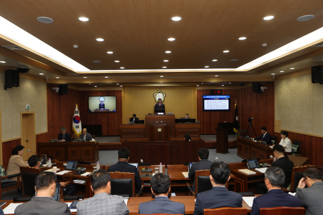 20250623 보도자료(가평군의회 제331회 제1차 정례회 폐회)
