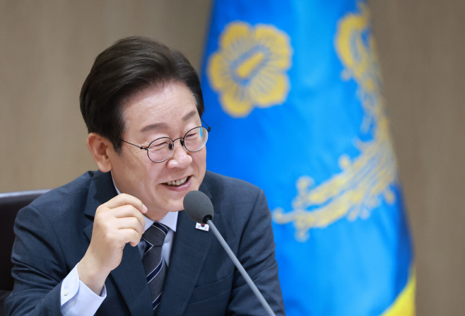 국무회의 주재하는 이재명 대통령