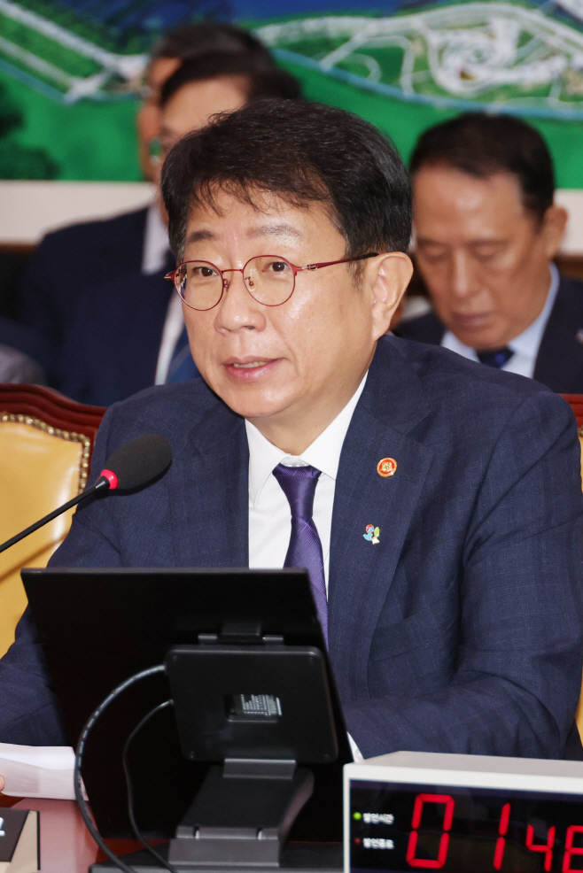 추경안 관련 질의에 답하는 박상우 국토부 장관