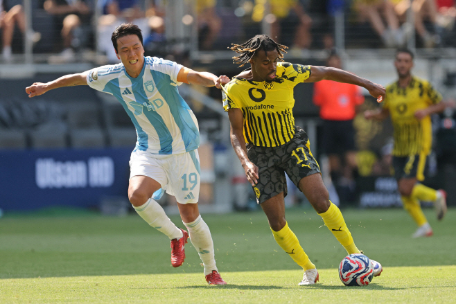 FOC-SOC-SPO-BORUSSIA-... <YONHAP NO-2307> (Getty Images via AFP)