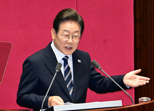 추경 시정연설 하는 이재명 대통령<YONHAP NO-4975>