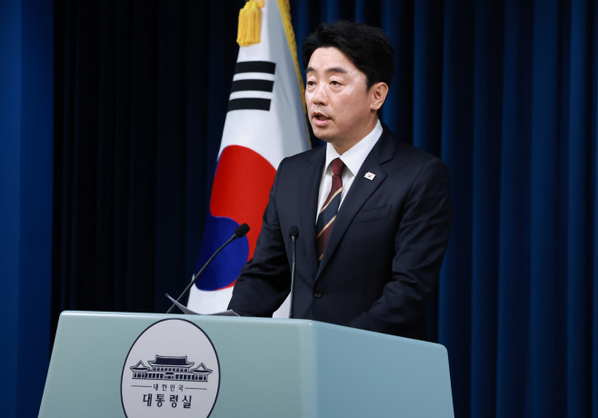 강훈식 비서실장, 헌법재판관·국세청장 등 인선 발표