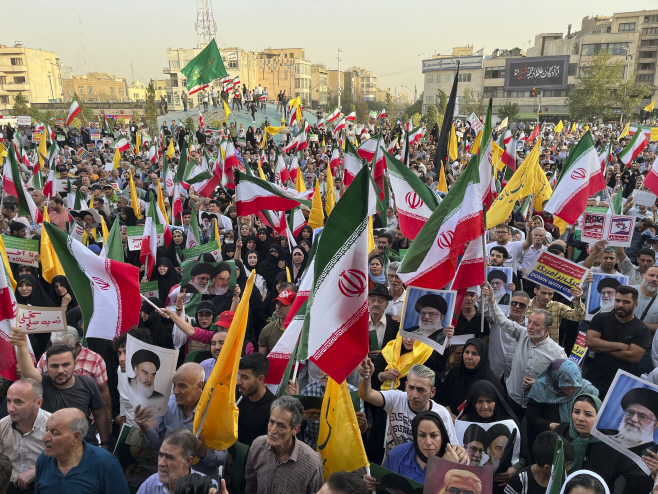 Iran Israel Mideast Wars <YONHAP NO-0936> (AP)