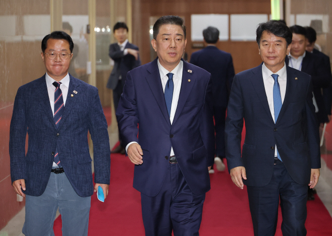 국회의장실서 나오는 민주당 원내 지도부<YONHAP NO-5973>