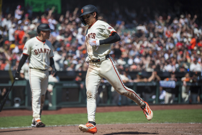 Reds Giants Baseball <YONHAP NO-3146> (AP)