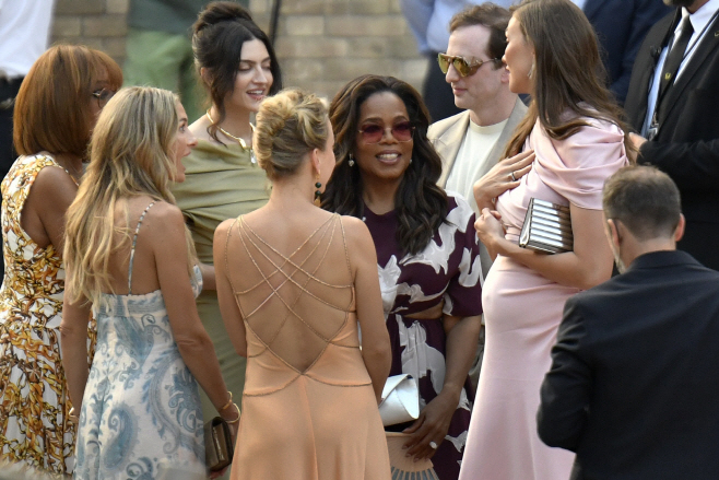 Italy Venice Bezos Wedding <YONHAP NO-1935> (AP)