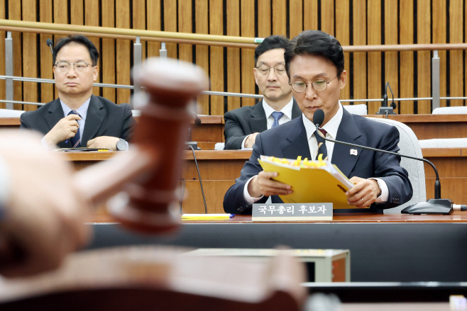 정회되는 김민석 국무총리 후보자 인사청문회<YONHAP NO-4841>