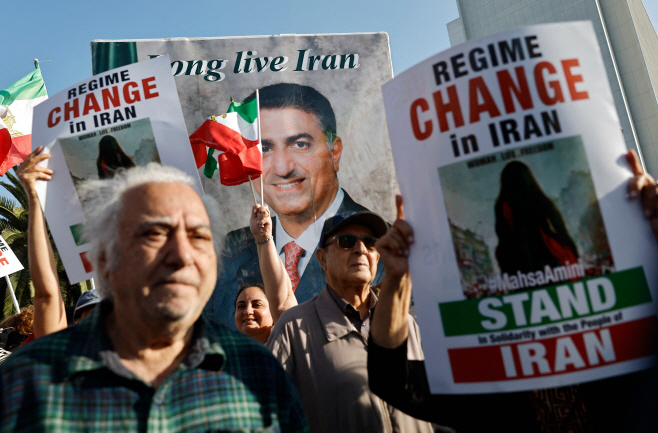 US-SUPPORTERS-OF-REGIME-CHANGE-IN-IRAN-RALLY-IN-L.A.