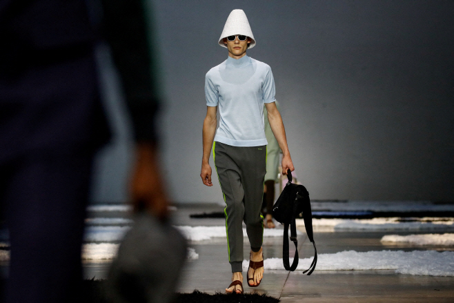 PRADA-MILAN/ <YONHAP NO-3579> (REUTERS)