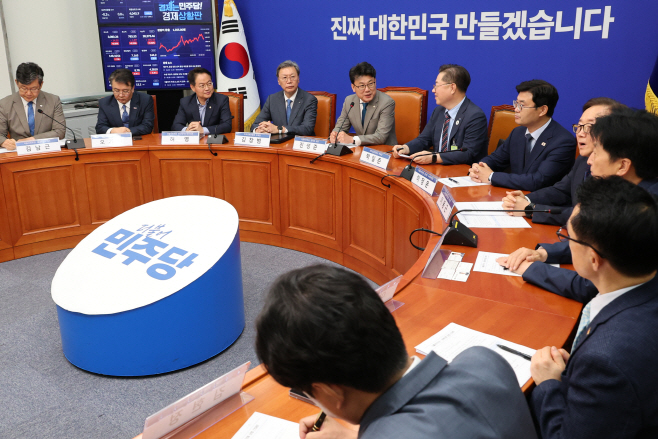 더불어민주당-경제6단체 상법개정안 간담회<YONHAP NO-2798>