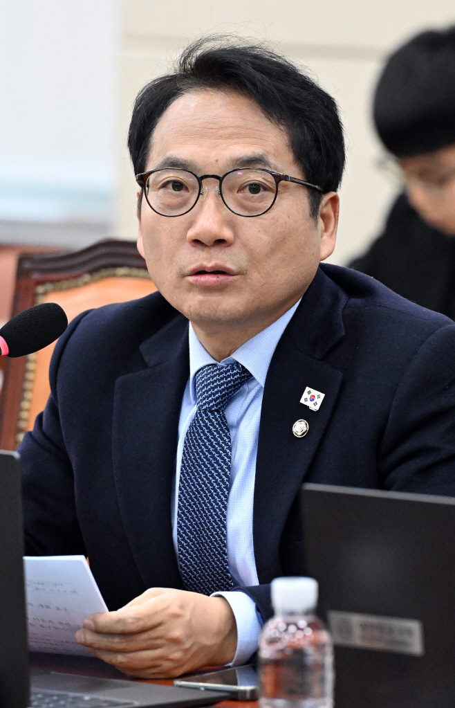 국회 국방위원회 전체회의