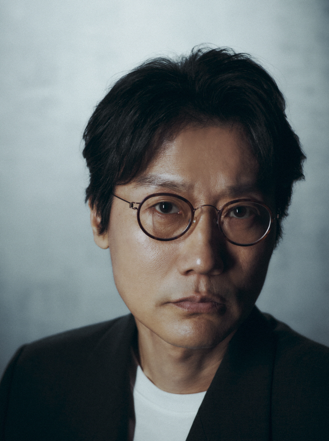황동혁 감독