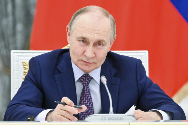 Russia Putin <YONHAP NO-0350> (AP)