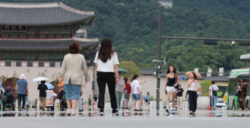 계속되는 무더위<YONHAP NO-3697>