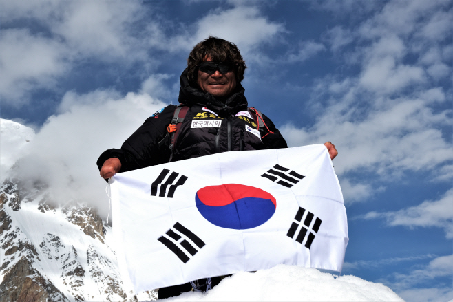보도(094-2)대한민국 스포츠영웅 故 김홍빈 사진