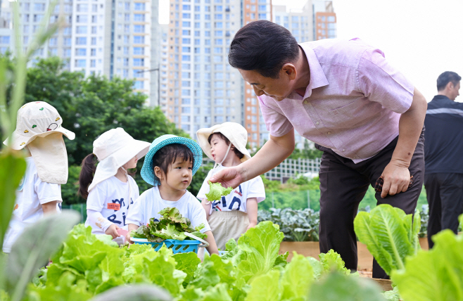 1.도시농업과(민락 힐링 텃밭정원, 시민의 휴식처로)3