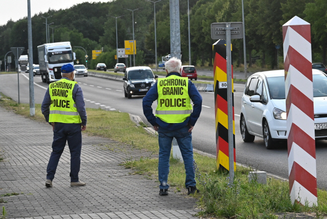 POLAND GERMANY MIGRANTS <YONHAP NO-2904> (EPA)