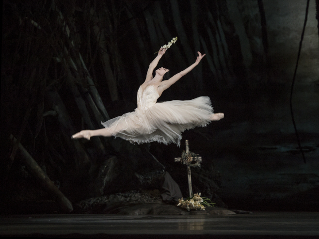 Giselle 16 April 2014