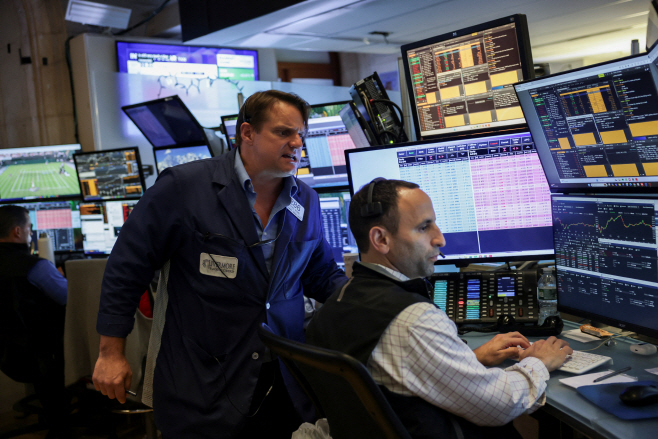 USA-STOCKS/ <YONHAP NO-1706> (REUTERS)