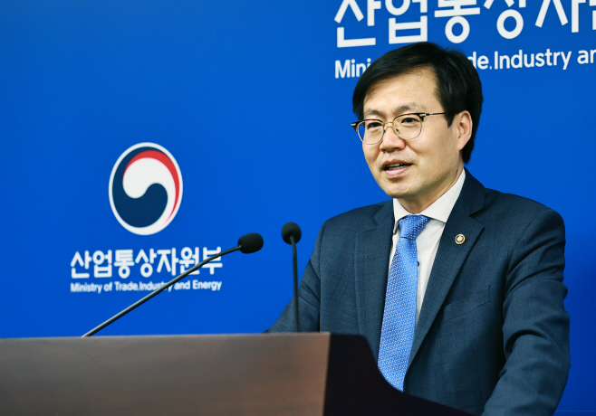 (25.06.12)여한구 산업통상자원부 통상교섭본부장 기자실 방문03