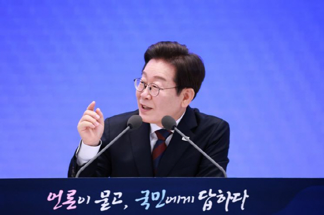 이이이
