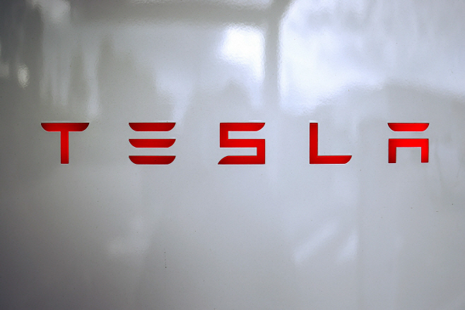 FILES-FRANCE-US-TESLA-AUTOMOBILE <YONHAP NO-6406> (AFP)