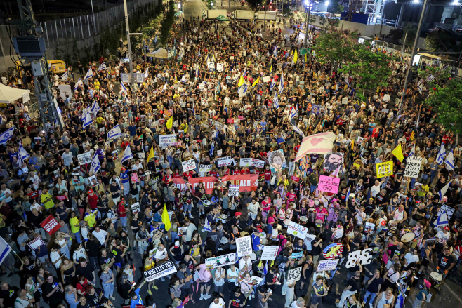 TOPSHOT-ISRAEL-PALESTINIAN-CONFLICT-HOSTAGES