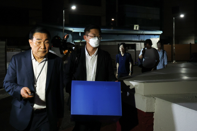 삼부토건 압수수색 마치고 철수하는 김건희 특검팀