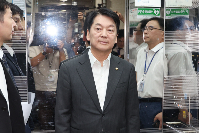 혁신위 거부한 안철수 의원<YONHAP NO-2619>