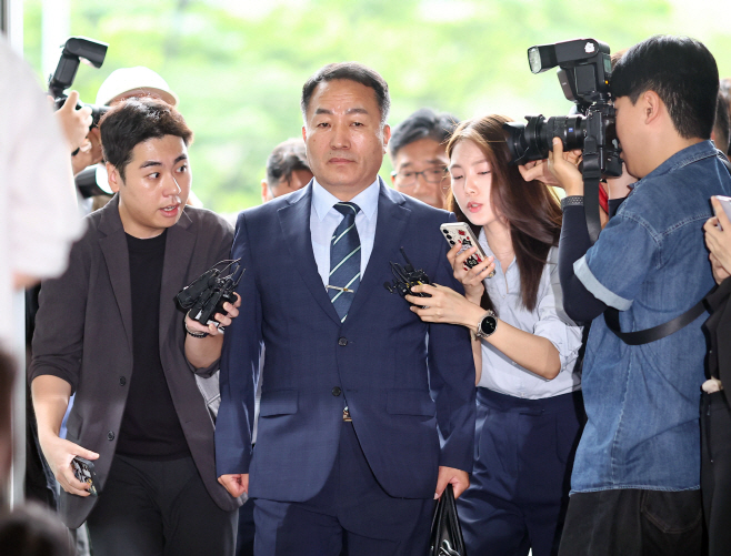 김계환 전 해병대사령관, 순직해병특검 출석<YONHAP NO-2400>